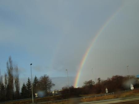 la vie est comme l'arc en ciel;